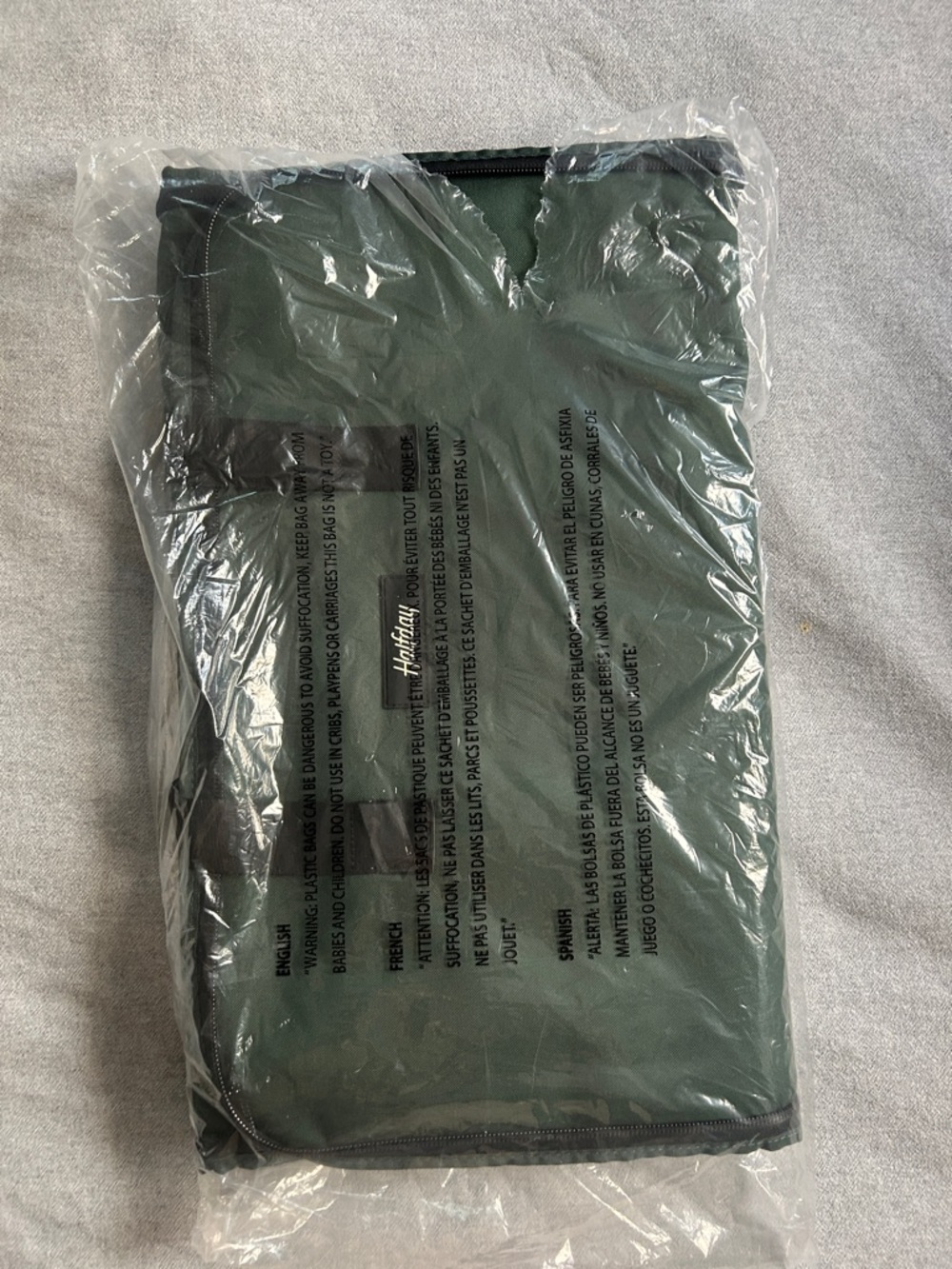 Halfday Green Travel Packing Organizer duffel bag. Never opened.